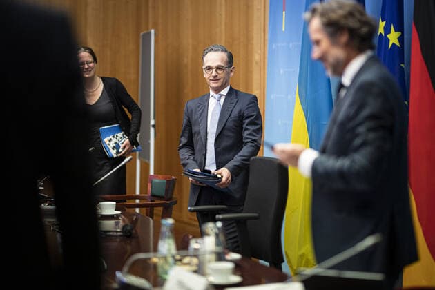 Heiko Maas, Bundesaussenminister, aufgenommen im Rahmen einer Videokonferenz im N4-Format (Normandie-Format) mit den Aussenministern von Russland, Frankreich und der Ukraine zur aktuellen Lage in der Ost-Ukraine. Berlin, 30.04.2020. Berlin Germany *** Heiko Maas, German Foreign Minister, recorded during a video conference in N4 format Normandy format with the Foreign Ministers of Russia, France and Ukraine on the current situation in Eastern Ukraine Berlin, 30 04 2020 Berlin Germany Copyright: xFlorianxGaertner photothek.netx
