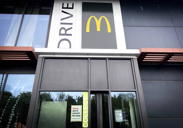 High Wycombe, England. McDonalds fast food drive food remains closed during the COVID-19 pandemic lockdown as the UK Government advice to maintain social distancing and minimise time outside in High Wycombe on 30 April 2020. Copyright: xAndyxRowlandx PMI-3470-0016