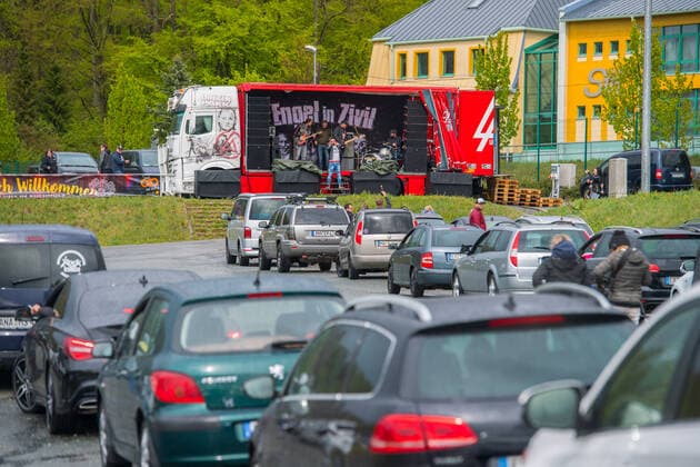 2020.05.01 Kätplatz Annaberg-Buchholz - Erstes Drive-In-Konzert in Annaberg-Buchholz mit Engel in Zivil und DJ Engel B