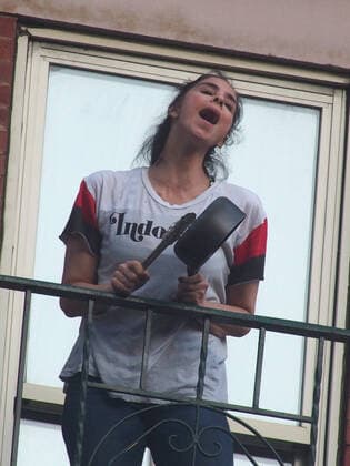 May 2, 2020, New York, New York, USA: Comedian Actor Sarah Silverman comes out on her fie escape to show support for the first responders who are battling the Covid 19 pandemic. New York USA - ZUMAct2_ 20200502_zaf_ct2_025 Copyright: xBrucexCotlerx