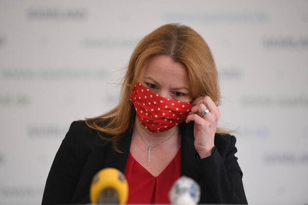 Saarlands Bildungsministerin Christine Streichert-Clivot (SPD) informiert in der Saarbrücker Staatskanzlei am Dienstag (5.5.2020) die Landespressekonferenz über den Neustart der Schulen in der Corona-Krise.