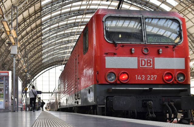 xblx, Regionalbahn der Deutschen Bahn im Hauptbahnhof Frankfurt, emwir Frankfurt am Main