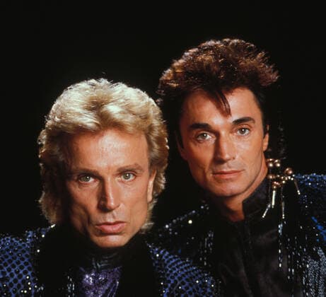 Oct 04, 2003; Las Vegas, NV, USA; (FILEPHOTO 8 5 99) ROY HORN (R), the dark-haired member of Siegfried and Roy was attacked by one of his white Bengal tigers Montecore during a performance on his 59th birthday in Las Vegas Friday Oct. 3rd and is listed in critical condition.. Las Vegas USA - ZUMAz03_ 20031004_sha_z03_392 Copyright: xFeldxProductionsx