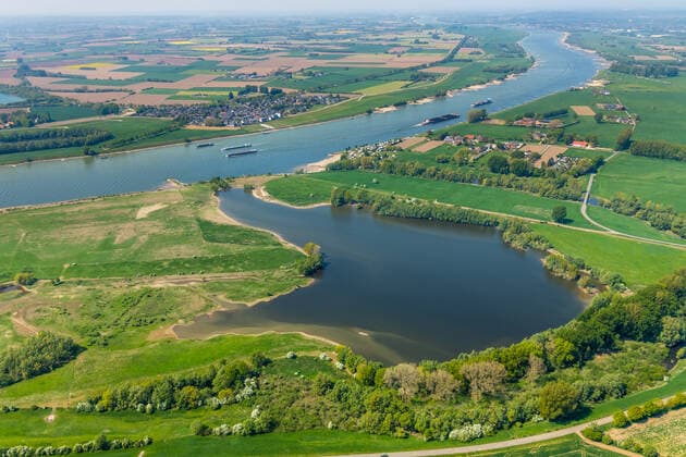 Luftbild, Fluss Rhein, See im Naturschutzgebiet Grietherorter Altrhein, Rees, Niederrhein, Nordrhein-Westfalen, Deutschland !ACHTUNGxMINDESTHONORARx60xEURO! *** Aerial view, river Rhine, lake in the nature reserve Grietherorter Altrhein, Rees, Lower Rhine, North Rhine-Westphalia, Germany ATTENTIONxMINDESTHONORARYx60xEURO