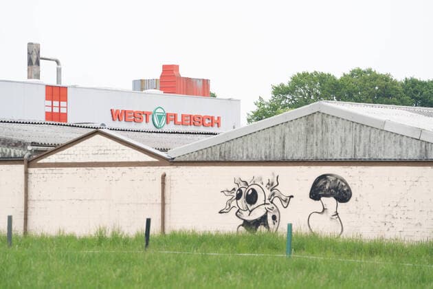 Westfleisch Corona Hotspot - Fleischfabrik in Coesfeld NRW Nordrhein-Westfalen - Blick auf das Werksgelände;Westfleisch Corona Hotspot - Fleischfabrik in Coesfeld NRW Nordrhein-Westfalen, Coesfeld NRW Deutschland Westfleisch-Fabrik