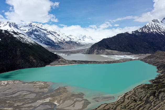 (200512) -- QAMDO, May 12, 2020 -- Aerial photo taken on May 11, 2020 shows a glacier and lakes in Baxoi County, southwest China s Tibet Autonomous Region. ) CHINA-TIBET-BAXOI-GLACIER-VIEWS (CN) ZhanxYan 