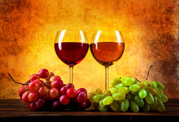 wein,weinglas,weintrauben *** wine,wine glass,grapes 10y-fpc