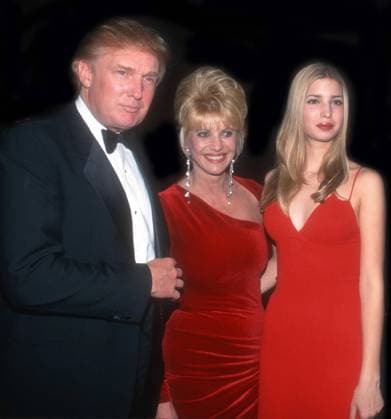 Donald Trump Ivana Trump Ivanka Trump 1998 Photo By John Barrett PHOTOlink Everett Collection (Donald Trump Ivana Trump Ivanka Trump4738) For usage credit please use; PUBLICATIONXNOTxINxCANxCHNxFRAxITAxJPNxNORxPOLxRUSxESPxUKxUSA Copyright: xPHOTOlink CourtesyxEverettxCollectionx ASCA007 F4118