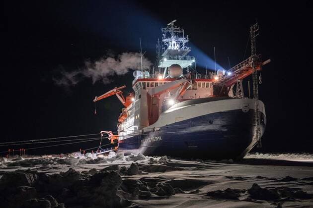 December 10, 2019, Arctic Sea, Arctic: the Polarstern research vessel. MOSAiC is the largest polar expedition in history: in September 2019, the German research icebreaker Polarstern has set sail from Tromso, Norway, to spend a year drifting through the Arctic Ocean, trapped in ice. The goal of the MOSAiC expedition is to take the closest look ever at the Arctic as the epicenter of global warming and to gain fundamental insights that are key to better understand global climate change. Hundreds of researchers from 20 countries are involved in this exceptional endeavor. Following in the footsteps of Fridtjof Nansen s ground-breaking expedition with his wooden sailing ship Fram in 1893-1896, the MOSAiC expedition will bring a modern research icebreaker close to the north pole for a full year including for the first time in polar winter. The - ZUMAz03_ 20191117_rep_z03_125 Copyright: xEstherxHorvathx