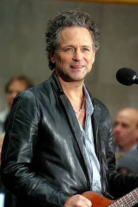 Lindsey Buckingham of Fleetwood Mac, April 18, 2003. Photo By John Barrett PHOTOlink Everett Collection (LINDSEY BUCKINGHAM3235) For usage credit please use; PUBLICATIONXNOTxINxCANxCHNxFRAxITAxJPNxNORxPOLxRUSxESPxUKxUSA Copyright: xPHOTOlink CourtesyxEverettxCollectionx ASCA015 F4902