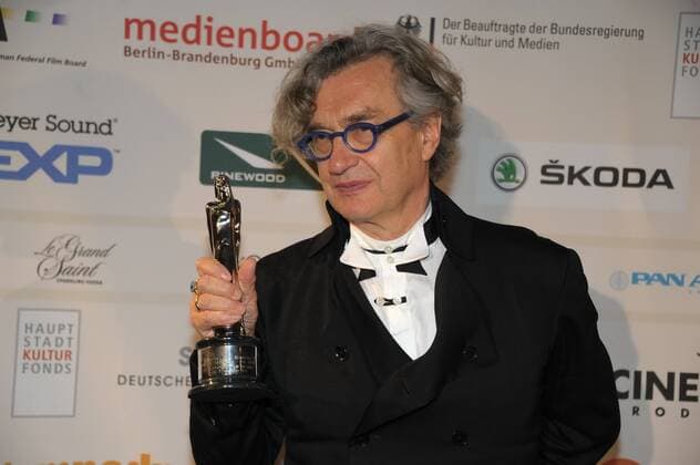 Wim Wenders, 75. Geburtstag am 14. August 93 Wim Wenders, European Film Academy Documentary 2011 - Pix Arte , Preistraeger 24. Europaeischer Filmpreis, Preisverleihung im Tempodrom, Berlin, Fototermin Berlin Deutschland, Germany *** 93 Wim Wenders, European Film Academy Documentary 2011 Pix Arte , Prizewinner 24 European Film Prize, Award ceremony at Tempodrom, Berlin, Photo session Berlin Germany, Germany Copyright: xPOP-EYE ChristianxBehringx 00264696_00264696