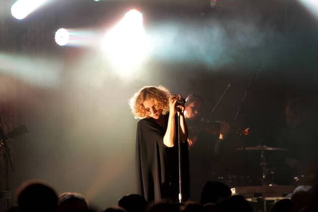 121 Goldfrapp, singer Alison Goldfrapp performs live at Heimathafen, October 23.2013, Synthpop, Electroclash, concert, Music, , aus dem Publikum fotografiert, Artist-At-Work, Brigitte Heinrich uebernimmt keine Haftung bei einer evtl. Verletzung Rechte Dritter! Weitergabe an Dritte nicht erlaubt. ch dann nicht Vertragsinhalt,wenn ihnen nicht ausdrücklich widersprochen worden ist! Tel. und . Berlin Deutschland, Germany *** 121 Goldfrapp, singer Alison Goldfrapp per Copyright: xPOP-EYE AAW TinkaKatzx 00313899_00313899