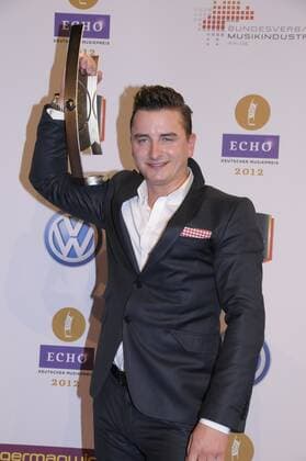 105 Andreas Gabalier bei der Echo Verleihung 2012 in der Messe Berlin am 22.03.12, Roter Teppich, Berlin Deutschland, Germany Copyright: xBriganiArt Sarix 00272953_00272953
