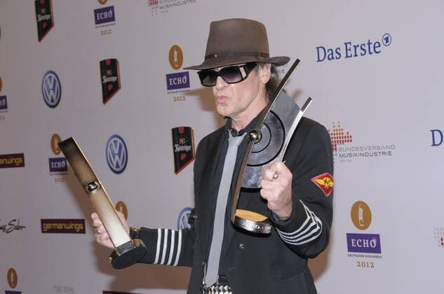 105 Udo Lindenberg bei der Echo Verleihung 2012 in der Messe Berlin am 22.03.12, Roter Teppich, Berlin Deutschland, Germany Copyright: xBriganiArt Sarix 00273059_00273059
