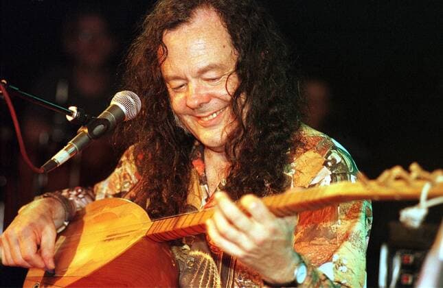 1 Konzert 98: David Lindley (string), Gitarrist, spielt viele Saiteninstrumente, Blues, Rock, Jazz, strings, Musik, *** 1 concert 98 David Lindley string , guitarist, plays many string instruments, blues, rock, jazz, strings, music, Copyright: xBRIGANI-ART HEINRICHx BriganiArt_00013682_00013682