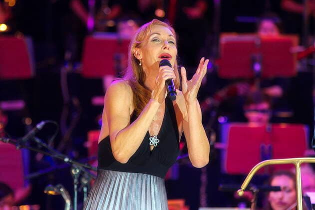 93 Classic Open Air 2015 , Ute Lemper, Konzert auf dem Gendarmenmarkt am 05.07.2015, in Berlin, Germany, Berlin Deutschland, Germany *** 93 Classic Open Air 2015 , Ute Lemper, concert at the Gendarmenmarkt on 05 07 2015, in Berlin, Germany, Berlin Germany, Germany Copyright: xPOP-EYE ChristianxBehringx 10022028_CLASSIC_OPEN_AIR_2668