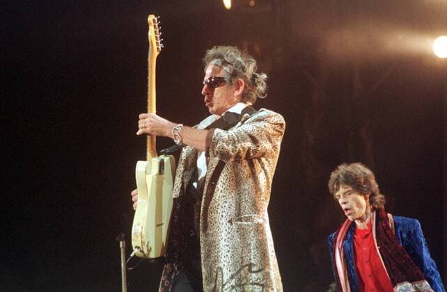 27 Konzert 98: Rolling Stones im Berliner Olympiastadion, Keith Richards & Mick Jagger, Gitarrist, g, Gitarre, Rock Musik, Pop, Rockopa, Sänger, Mikro, voc, Mikrophon, Copyright: xPOP-EYE Morlokx 00015507_00015507
