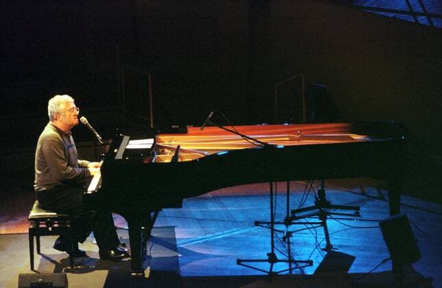 27 Konzert: Randy Newman, Sänger und Pianist, im Kammermusiksaal der Berliner Philharmonie, voc, p, am Piano, Klavier, Singer, Songwriter, Filmmusik, Komponist, Pop, Folk, Musik, Berlin Deutschland, Germany *** 27 Concert Randy Newman, singer and pianist, in the chamber music hall of the Berlin Philharmonie, voc, p, on piano, piano, singer, songwriter, film music, composer, pop, folk, music, Berlin Germany, Germany Copyright: xPOP-EYE Morlokx 00023194_00023194