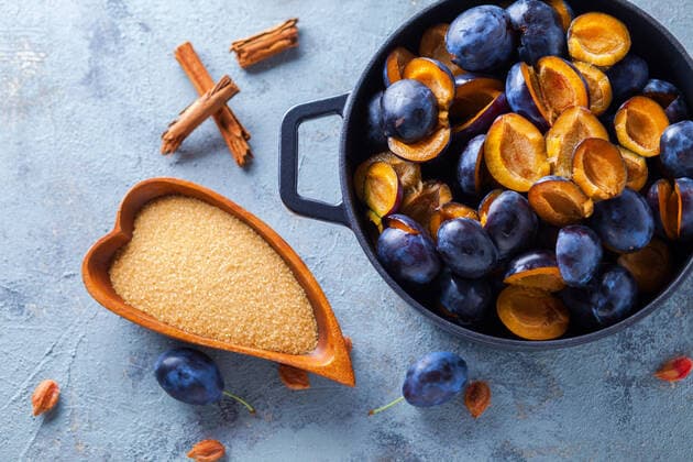 IMAGO Creative: Herbst, Kulinarische Klassiker kochen,pflaumenmarmelade *** cooking,plum jam ghg-ko3