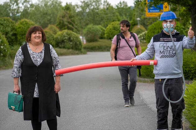 Demonstration gegen die Beschränkungen in der Corona-Krise, Impfgegner, Protest gegen Maskenpflicht und andere Regeln, einer Gruppe, Nicht ohne uns - Essen , Essen, NRW, Deutschland Corona Demo