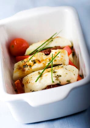 überbacken,ofengericht,halloumi,mediterrane küche *** gratin,baked meal,halloumi,mediterranean cuisine gpc-ea