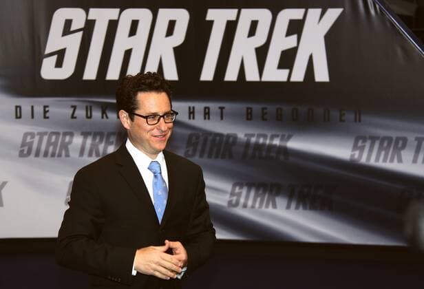 15 Regisseur J.J. Abrams bei der Deutschland Premiere von Star Trek in Berlin am 16.4.2009 im Cinestar, Portrait, Schauspieler, Berlin Deutschland, Germany *** 15 Director J J Abrams at the German premiere of Star Trek in Berlin on 16 4 2009 at Cinestar, Portrait, Actors, Berlin Germany, Germany Copyright: xPOP-EYE DDx 00186404_00186404