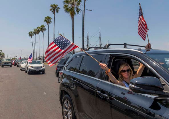 May 16, 2020, San Diego, California, USA: Protesters at the county administration building in San Diego demonstrate against the restrictions imposed by state and local governments to combat the spread of novel coronavirus. San Diego USA - ZUMAb202 20200516_znp_b202_006 Copyright: xDavidxBarakx