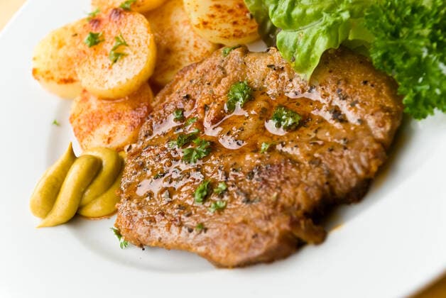 bratenscheibe,rinderbraten,tellergericht *** roast slice,roast beef,dish iau-ea