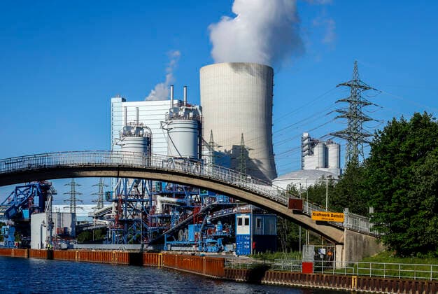 14.05.2020, Datteln, Ruhrgebiet, Nordrhein-Westfalen, Deutschland - Kraftwerk Datteln 4, Uniper Steinkohlekraftwerk am Dortmund-Ems-Kanal. Datteln Nordrhein-Westfalen Deutschland *** 14 05 2020, Datteln, Ruhr Area, North Rhine-Westphalia, Germany Power plant Datteln 4, Uniper hard coal-fired power plant on the Dortmund Ems Canal Datteln North Rhine-Westphalia Germany