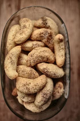 plätzchen,vanillekipferl,keks *** pastry crust,cornets,cookie lqs-kxd