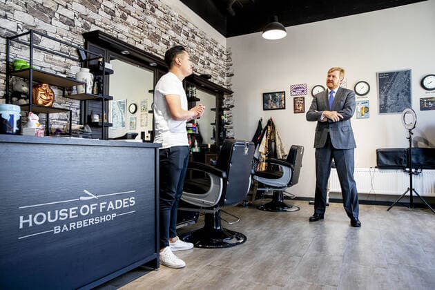 19-05-2020 Stein King Willem-Alexander visited, in the context of the coronavirus outbreak (COVID-19), entrepreneurs with contact professions in Stein. The King visited a hairdresser, optician, nail salon and physiotherapist in the Stein shopping center. The entrepreneurs have started their company on May 11 during the corona crisis.  Copyright: xxPPE pool v.d.xWerf vanxKatwijkx