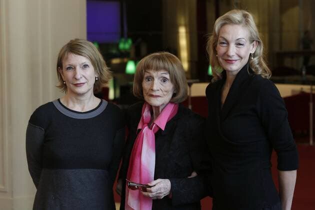 77 Fototermin mit Dagmar Manzel, Ute Lemper, Gisela May in der Komischen Oper zur Kurt Weill-Woche, Berlin Berlin Deutschland Germany *** 77 Photo session with Dagmar Manzel, Ute Lemper, Gisela May at the Komische Oper during Kurt Weill Week, Berlin Berlin Germany Copyright: xPOP-EYE Gabschx 00290241_00290241