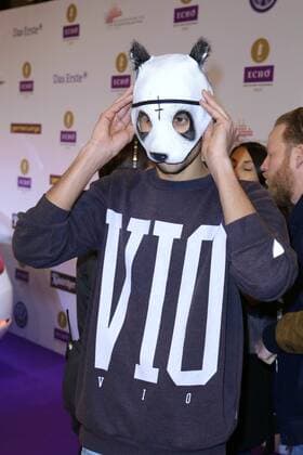 77 Cro attends the Red Carpet, Echo Award 2013 at Palais am Funkturm on March 21, 2013 in Berlin, Germany, Mask, Maske, ECHO-Verleihung, Roter Teppich in der Messe Berlin am 21.03.2013, Musik, Berlin Deutschland, Germany Copyright: xPOP-EYE Gabschx 00294347_00294347