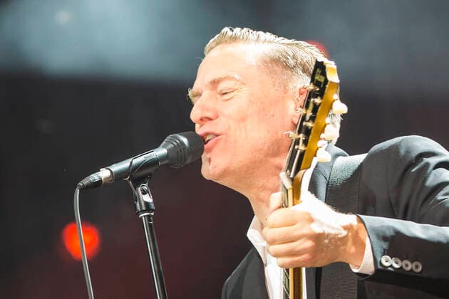 19 Konzert: Bryan Adams, Saenger Bryan Adams auf Get Up Tour live in der Berliner Mercedes-Benz-Arena am 29.05.2016, Rock, Rockmusik, Rocksaenger, Rockmusiker, MBA, Musik Berlin Deutschland, Germany Copyright: xPOP-EYEx xBenxKriemannx 10048822_BK3_5578