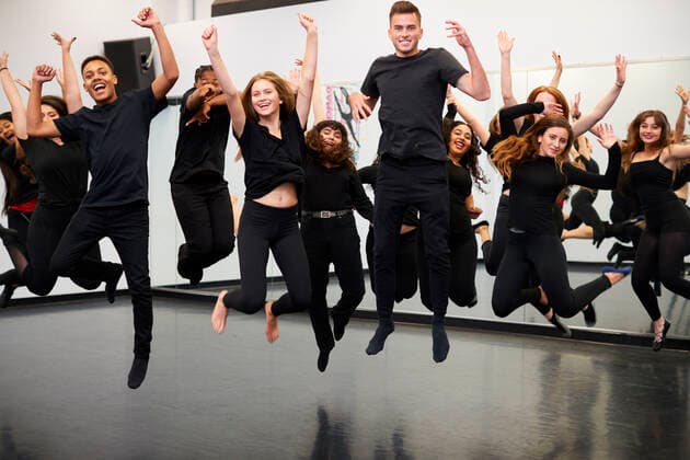 luftsprung,modern dance,choreografie,tanzklasse *** jumping,modern dance,choreography mmq-x1l,model released, Symbolfoto