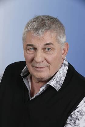 1101 Heinz Hoenig (Fernsehstar) Riverboat beim MDR in Leipzig 131213 2013 Fototermin Porträt, Dresden Sachsen *** 1101 Heinz Hoenig TV star Riverboat at MDR in Leipzig 131213 2013 Photo session Portrait, Dresden Saxony Copyright: xPOP-EYE RalfxU.xHeinrichx 00319315_00319315