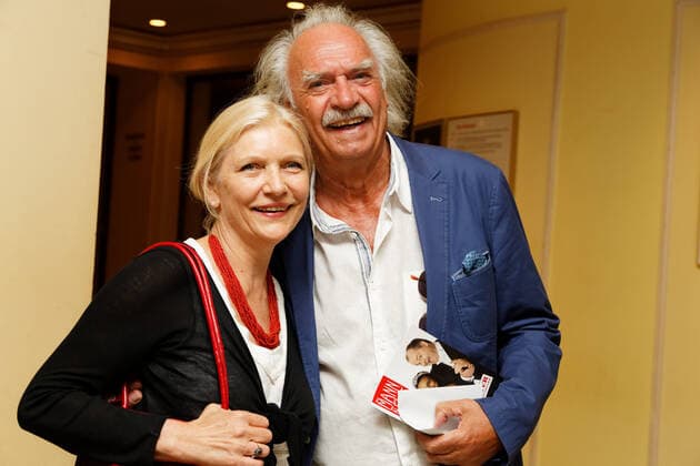 981 Achim Wolff und Ehefrau Rita Feldmeier bei der Premiere der Komoedie Der Mann, der sich nicht traut am 09.08.2015 im Theater am Kurfuerstendamm in Berlin - Berlin Berlin Deutschland, Germany *** 981 Achim Wolff and his wife Rita Feldmeier at the premiere of the comedy Der Mann, der sich nicht trauen ?35? to not dare on 09 08 2015 at the Theater am Kurfuerstendamm in Berlin Berlin Germany, Germany Copyright: xPOP-EYE PrimaLuxx 10024681_Wolff_10010