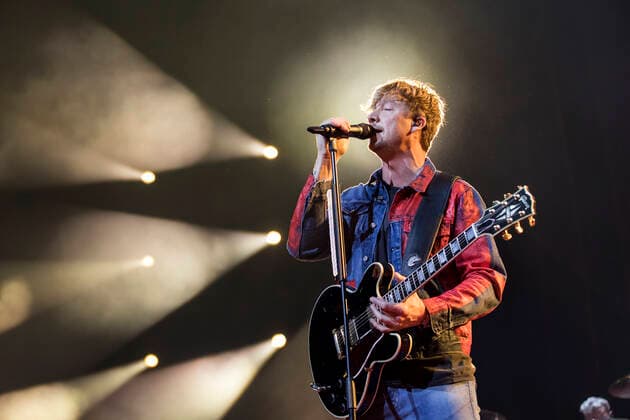 19 Sunrise Avenue, Saenger und Gitarrist Samu Haber live in der Berliner Mercedes-Benz-Arena Berlin am 12.03.2018. Rock, Poprock, Softrock, Balladen, Musik Berlin Deutschland, Germany *** 19 Sunrise Avenue, singer and guitarist Samu Haber live at the Mercedes Benz Arena Berlin on 12 03 2018 Rock, Poprock, Softrock, Ballads, Music Berlin Germany, Germany Copyright: xPOP-EYEx xBenxKriemannx 10092351_SunriseAvenue_9651