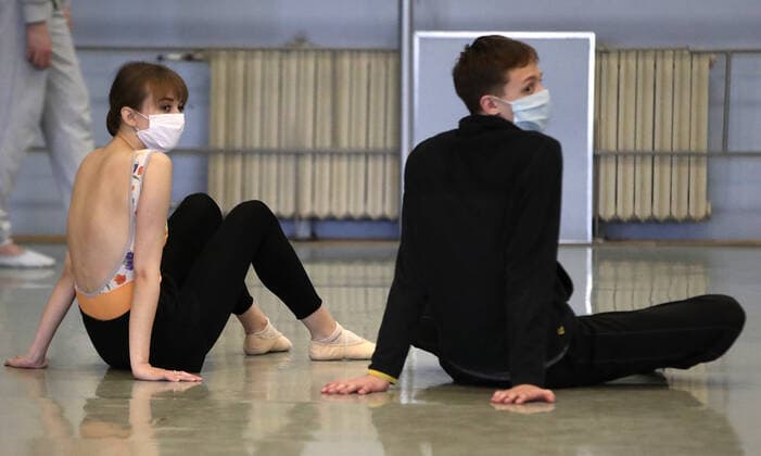 MINSK, BELARUS - MAY 22, 2020: Dancers of the National Academic Bolshoi Opera and Ballet Theater of the Republic of Belarus during a rehearsal of the ballet production of Edvard Grieg s Peer Gynt staged by Sergei Mikel at the small stage of Belarus Bolshoi Opera and Ballet Theater; the ballet is scheduled to premiere on September 8, 2020. Natalia Fedosenko TASS  TS0DA004