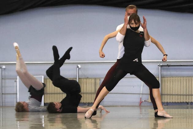 MINSK, BELARUS - MAY 22, 2020: Dancers of the National Academic Bolshoi Opera and Ballet Theater of the Republic of Belarus during a rehearsal of the ballet production of Edvard Grieg s Peer Gynt staged by Sergei Mikel at the small stage of Belarus Bolshoi Opera and Ballet Theater; the ballet is scheduled to premiere on September 8, 2020. Natalia Fedosenko TASS  TS0DA00C