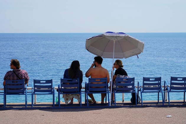 Deconfinement sur la promenade des anglais NEWS : Covid 19 Coronavirus en France - Nice - 22 05 2020 NorbertScanella PanoramiC 