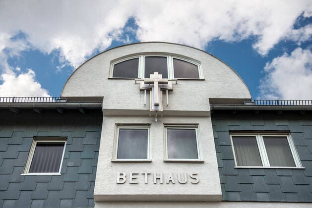 Evangeliums Christen Baptisten Gemeinde in Frankfurt am Main (Foto vom 24.05.2020). Bei einem Gottesdienst am 10. Mai in der Frankfurter Baptistengemeinde hat sich eine groessere Zahl von Menschen mit dem Corona-Virus infiziert. Von dem Ausbruch sind Glaeubige aus Frankfurt und umliegenden Landkreisen wie dem Wetterau-, dem Hochtaunus- und dem Main-Kinzig-Kreis betroffen. (Siehe epd-Meldung vom 24.05.2020) Corona-Ausbruch in Frankfurter Baptistengemeinde