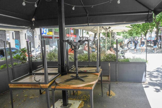 NEWS : Covid 19 Coronavirus en Espagne - Barcelone- 25 05 2020 Barcelone passe a la phase 1, ou ils ouvrent les terrasses des bars a 50% de leur capacite NEWS : Covid 19 Coronavirus en Espagne - Barcelone - 25 05 2020 PacoLargo Panoramic 