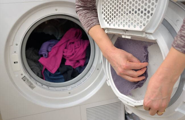 IMAGO Creative: Haushaltsgeräte - Wäschetrockner trockner,flusensieb *** dryer,lint filter pr8-j3g