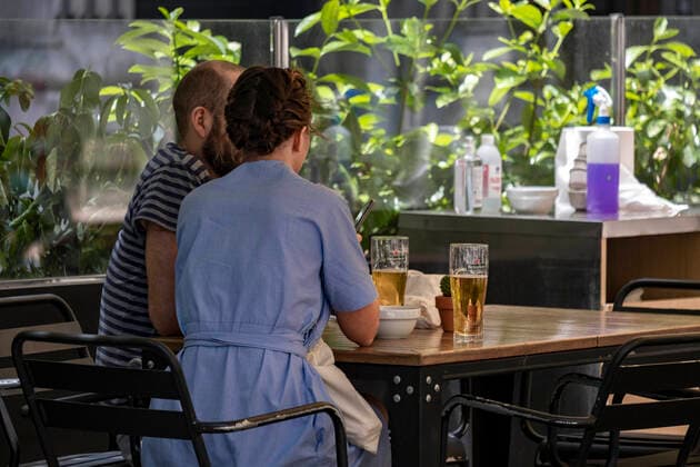 May 25, 2020, Barcelona, Spain: Clients are seen eating at the tables of a terrace on Ramblas de Catalunya..Barcelona begins Phase 1 today which allows the installation of bar terraces and restaurants on public roads, respecting the distances between tables due to the Covid-19 infection. Barcelona Spain - ZUMAs197 20200525_zaa_s197_070 Copyright: xPacoxFreirex