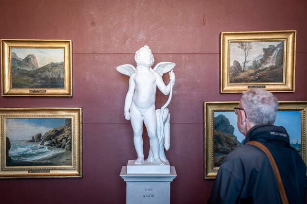 Coronavirus in Dänemark, Thorvaldsens Museum in Kopenhagen öffnet wieder Birger Petersen er taget i Thorvaldsens Museum, som genaabner efter coronanedlukning i Koebenhavn, tirsdag den 26. maj 2020. Birger Petersen glaeder sig over genaabningen og fortaeller, man kan forestille sig at faa tre maaltider om dagen, men den aandelige sult er ikke blevet stillet i mange uger nu .. , Copenhagen Denmark Copyright: RitzauxScanpix NielsxChristianxVilmannx COP103 spdk20200526-111843-L