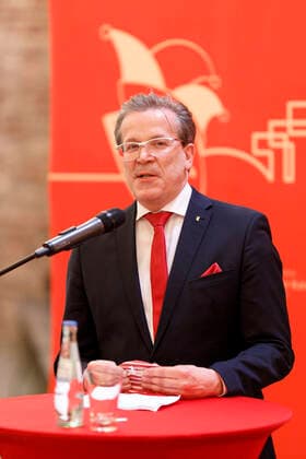 Christoph Kuckelkorn auf der Pressekonferenz im Gürzenich zu: Die Förderer des kölschen Brauchtum und die Kölner Karnevalisten verleihen im Herbst 2020 das erste mal den Karl Küpper Preis. Zum 50. Todestag des Karnevalisten Karl Küpper wird der mit 10.000 Euro dotierte Preis für Engagement und Toleranz vergeben. Köln, 26.05.2020