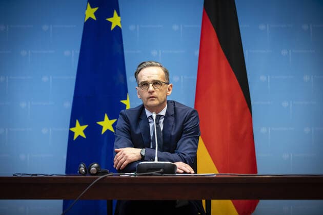 Bilder des Jahres 2020, News 05 Mai News Themen der Woche KW22 News Bilder des Tages Bundesaussenminister Heiko Maas, SPD, waehrend einer Videokonferenz mit Bundeskanzlerin Angela Merkel, CDU, und den Fraktionsvorsitzenden des Europaeischen Parlaments. Berlin, 27.05.2020 Berlin Deutschland *** Federal Foreign Minister Heiko Maas, SPD, during a video conference with Chancellor Angela Merkel, CDU, and the leaders of the parliamentary group in the European Parliament Berlin, 27 05 2020 Berlin Germany Copyright: xThomasxKoehler photothek.dex