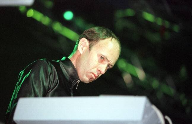60 Konzert 98: Kraftwerk in Roskilde, elektronische Musik, key, Keyboard, Elektropop, Festival in Dänemark, Open Air, Ralf Hütter und Florian Schneider sind noch aus der Urbesetzung bei der Gruppe, aus Deutschland, wer wer ist wissen wir nicht, *** 60 Concert 98 Kraftwerk in Roskilde, electronic music, key, keyboard, electropop, festival in Denmark, open air, Ralf Hütter and Florian Schneider are still from the original line-up of the group, from Germany, we dont know who is who, Copyright: xPOP-EYE V.O.R.x 00014718_00014718