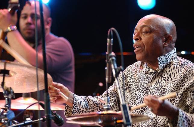 1 Konzert: Roy Haynes, drummer beim Jazzfest 02 im Haus der Berliner Festspiele, Bassist Christian McBride, Bass, Kontrabass, Jazzdrummer, Musik, Jazzer, Jazz, Berlin Deutschland, Germany *** 1 concert Roy Haynes, drummer at Jazzfest 02 at the Haus der Berliner Festspiele, bassist Christian McBride, bass, double bass, jazz drummer, music, jazzman, jazz, Berlin Germany, Germany Copyright: xBRIGANI-ART HEINRICHx 00045240_00045240